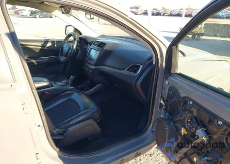 2020 Dodge Journey Crossroad z USA, uszkodzony, nr VIN 3C4PDCGB6LT266769